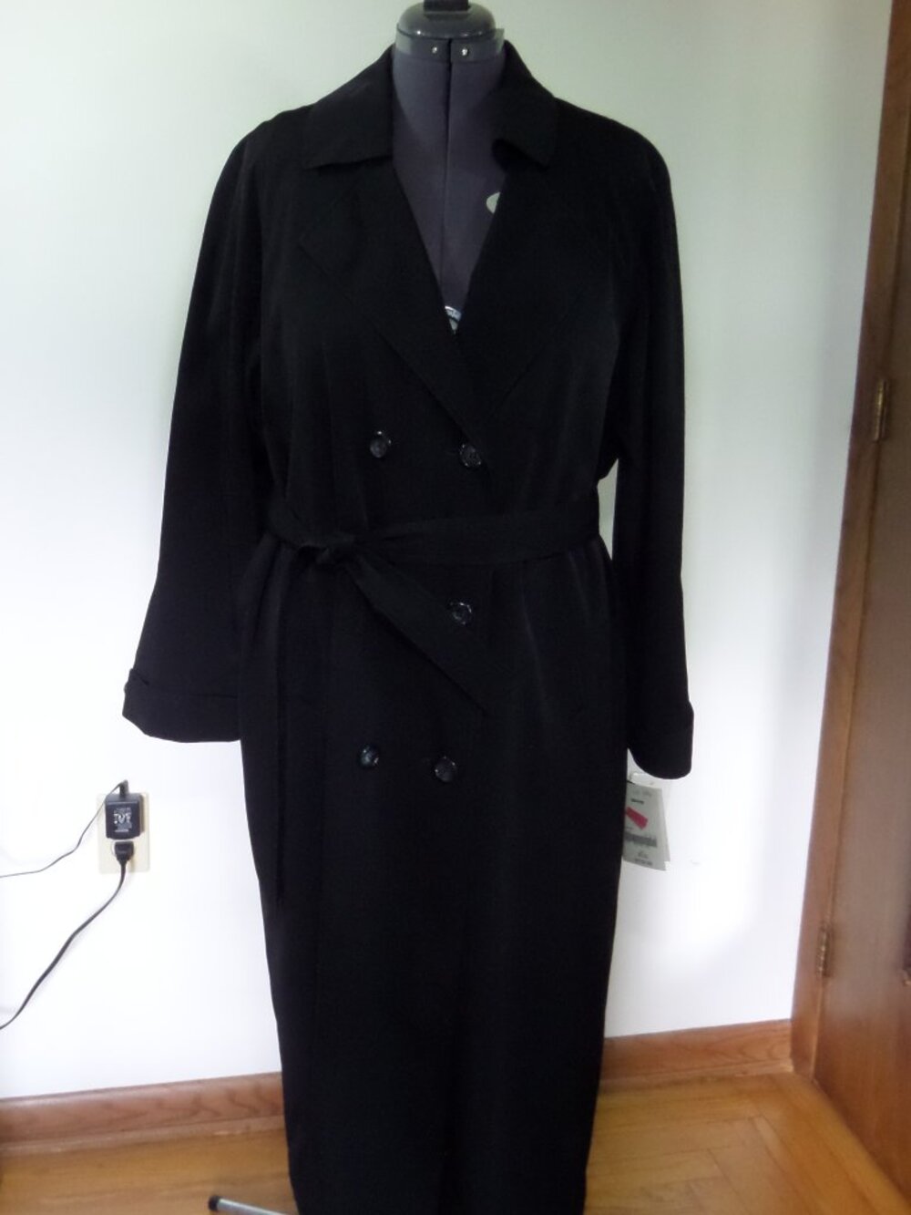 Regent Park Women's All Weather Black Color Trench Coat  SZ XLarge NWT